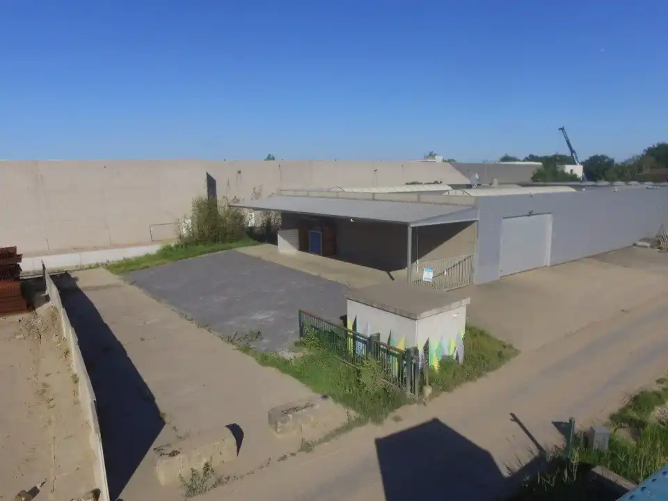 Magazijn/werkplaats 744m² te huur foto 2