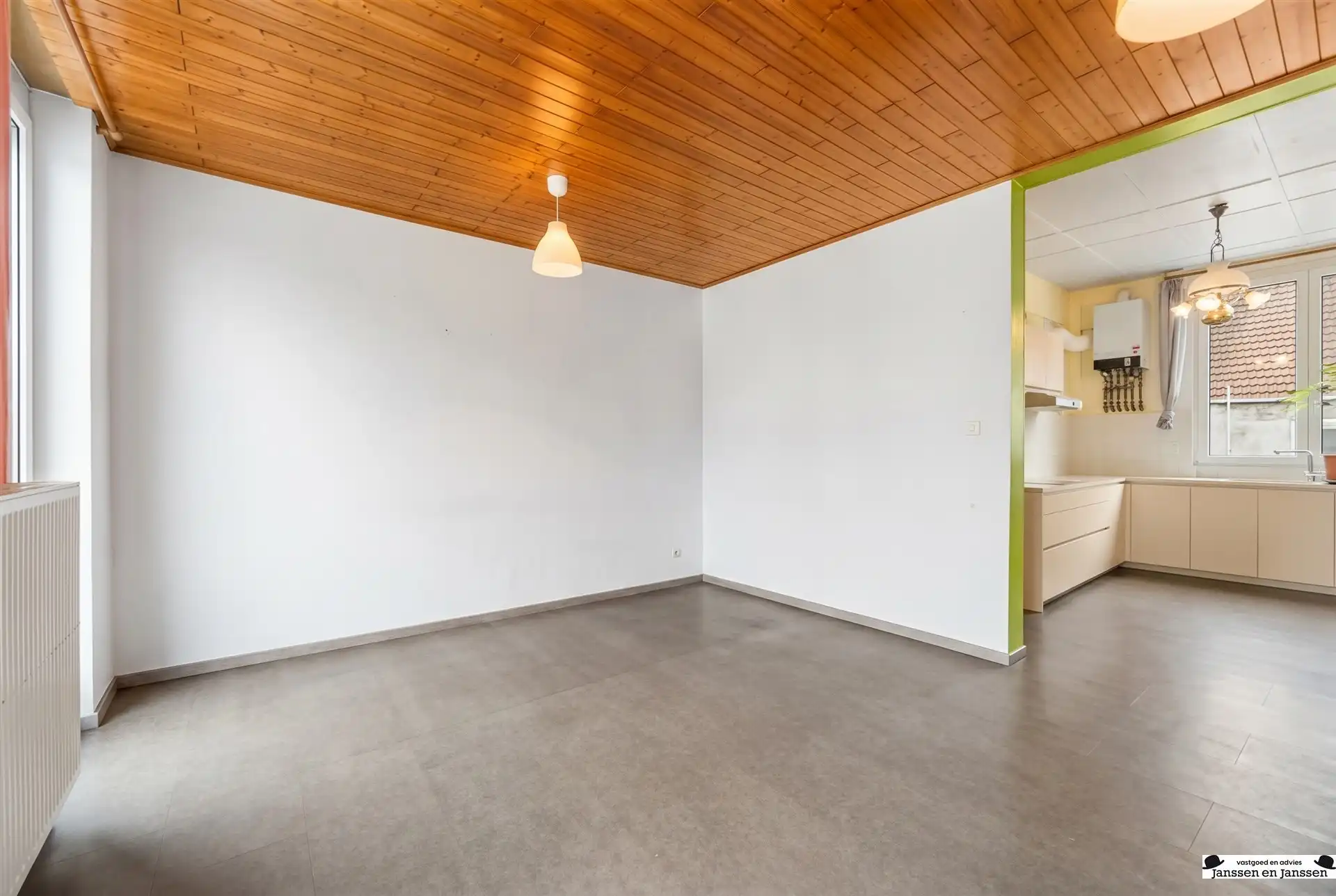 Centraal gelegen duplex appartement nabij strand foto 2