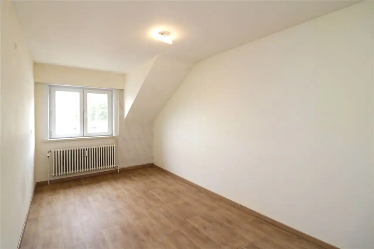 Opbrengsteigendom (handel & 4 app) op toplocatie foto 51