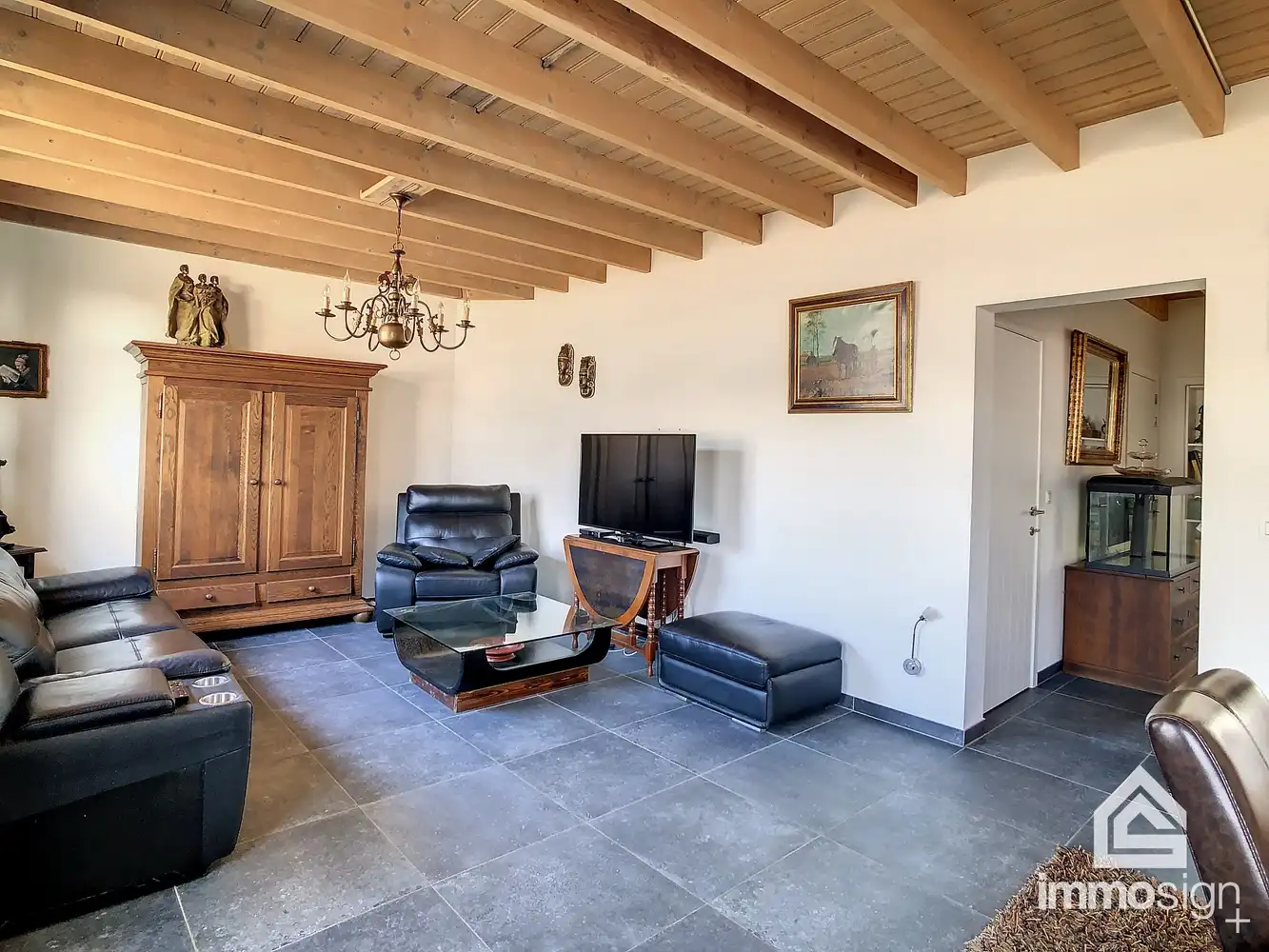 Charmante gezinswoning met 4 slaapkamers te Hamont-Achel! foto 3