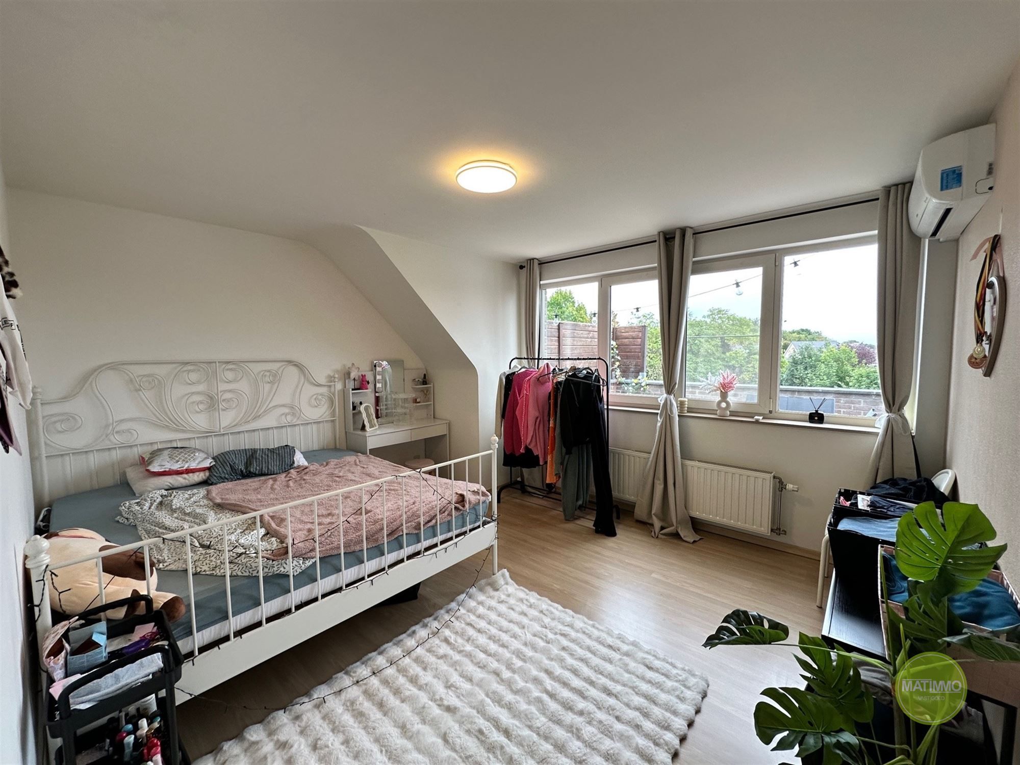 Ruim en licht 2-slaapkamerappartement met buitengewoon terras in het hart van Balen. foto 11