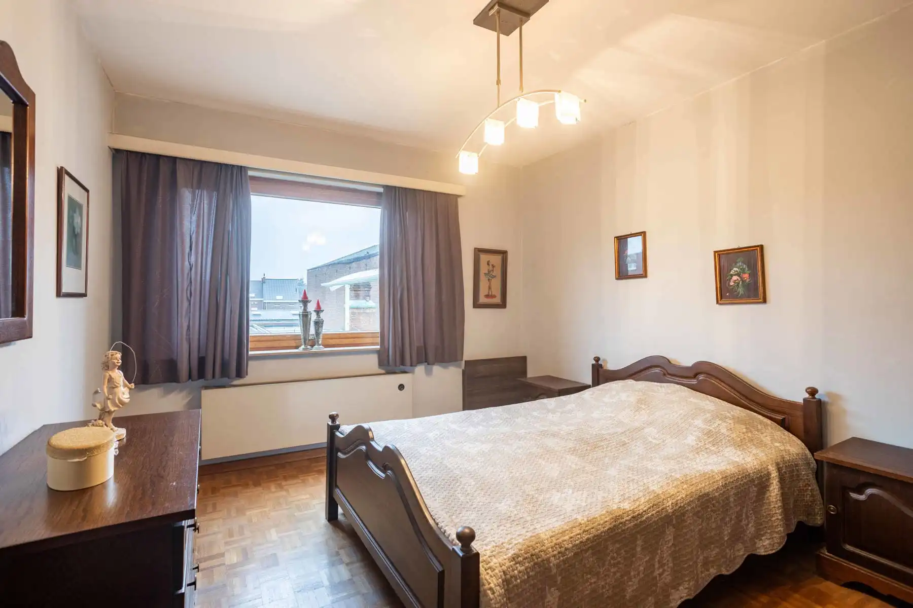 Opbrengsteigendom bestaande uit 7 appartementen en 20 garages! Toprendement met basisakte! foto 8