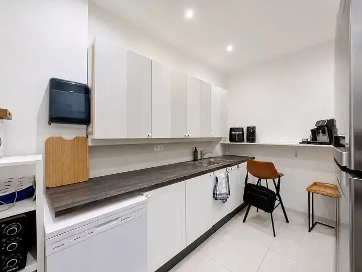 Ruim handelspand met wellness, tuin en tal van mogelijkheden op 1.360 m² grond foto 15