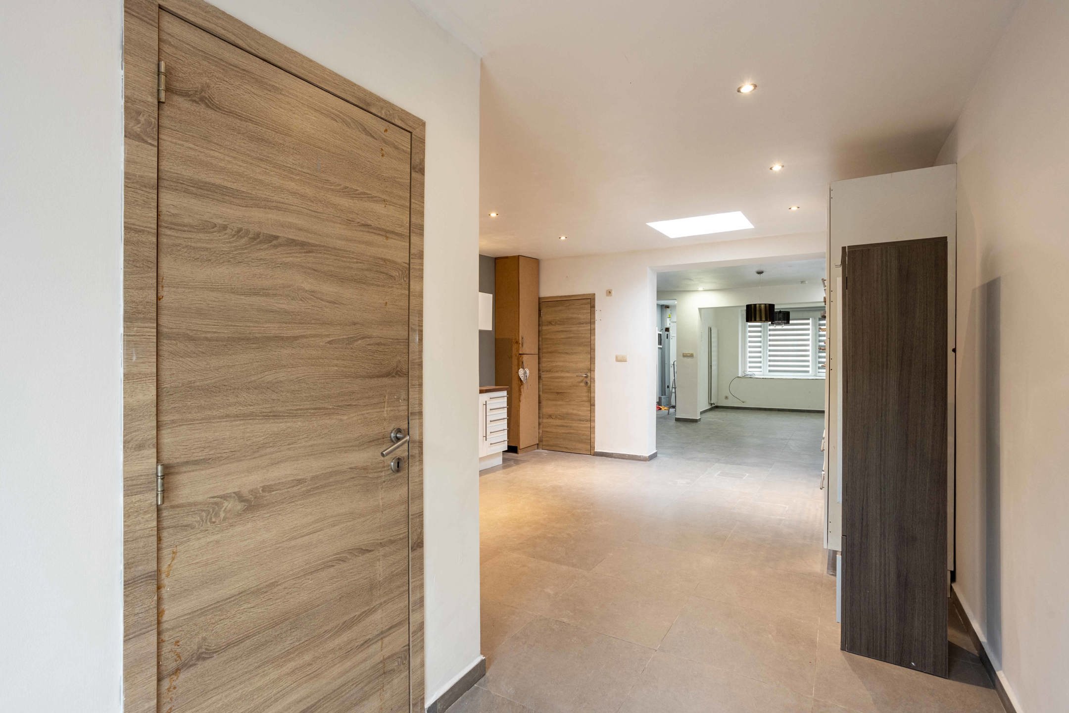 Gerenoveerde woning met 3 slaapkamers en terras. foto 11