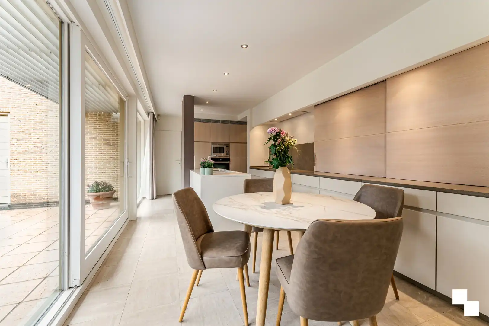 Imposante villa met fantastische tuin en poolhouse - Rumbeke foto 12