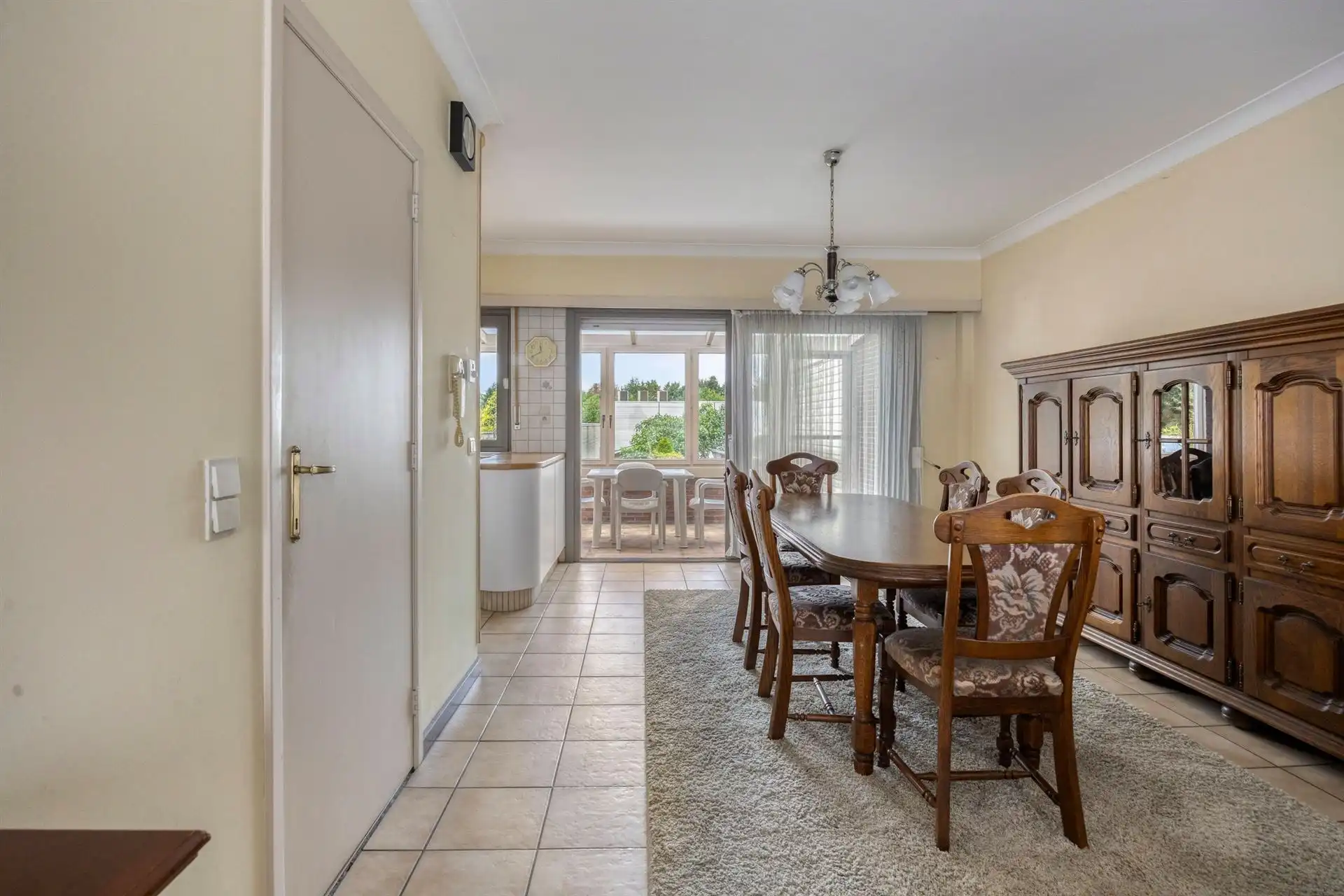 HOB bel-étage van 193m² met drie slpk's en ruime tuin! foto 7