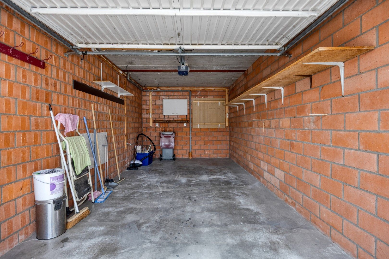 Goed onderhouden appartement met 2 slpks en garage in het centrum van Mol ! foto 19