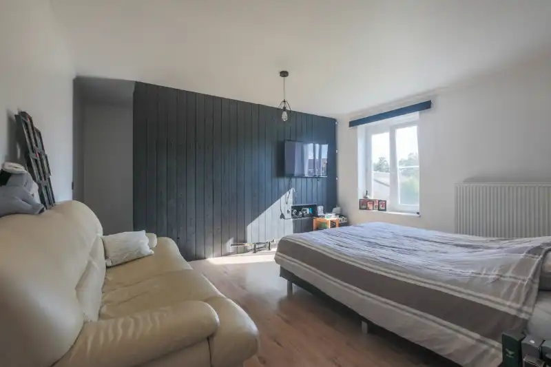 Verder af te werken, doch onmiddellijk bewoonbare ruime woning (399m²)  met 4 slpks (meer mogelijk), tuin, garage ....ENERGIELABEL C... foto 14
