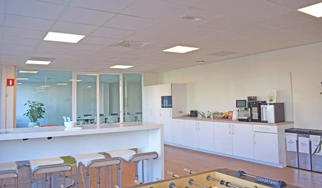 Kantoorruimte te huur in Quinten Building te Berchem foto 6