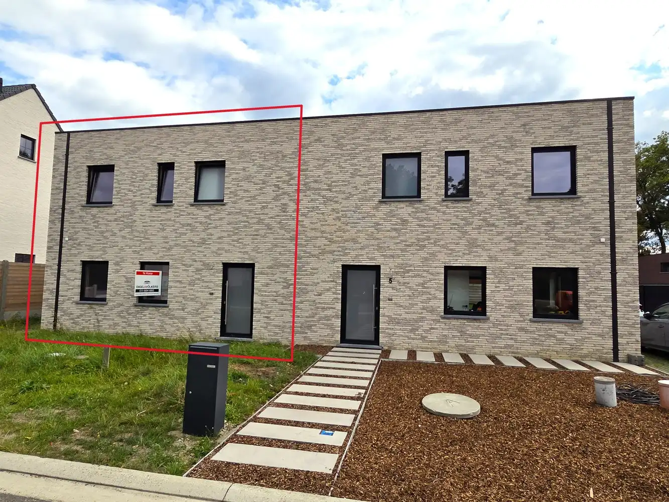 Ruime energieneutrale woning nabij centrum Leopoldsburg foto {{pictureIndex}}