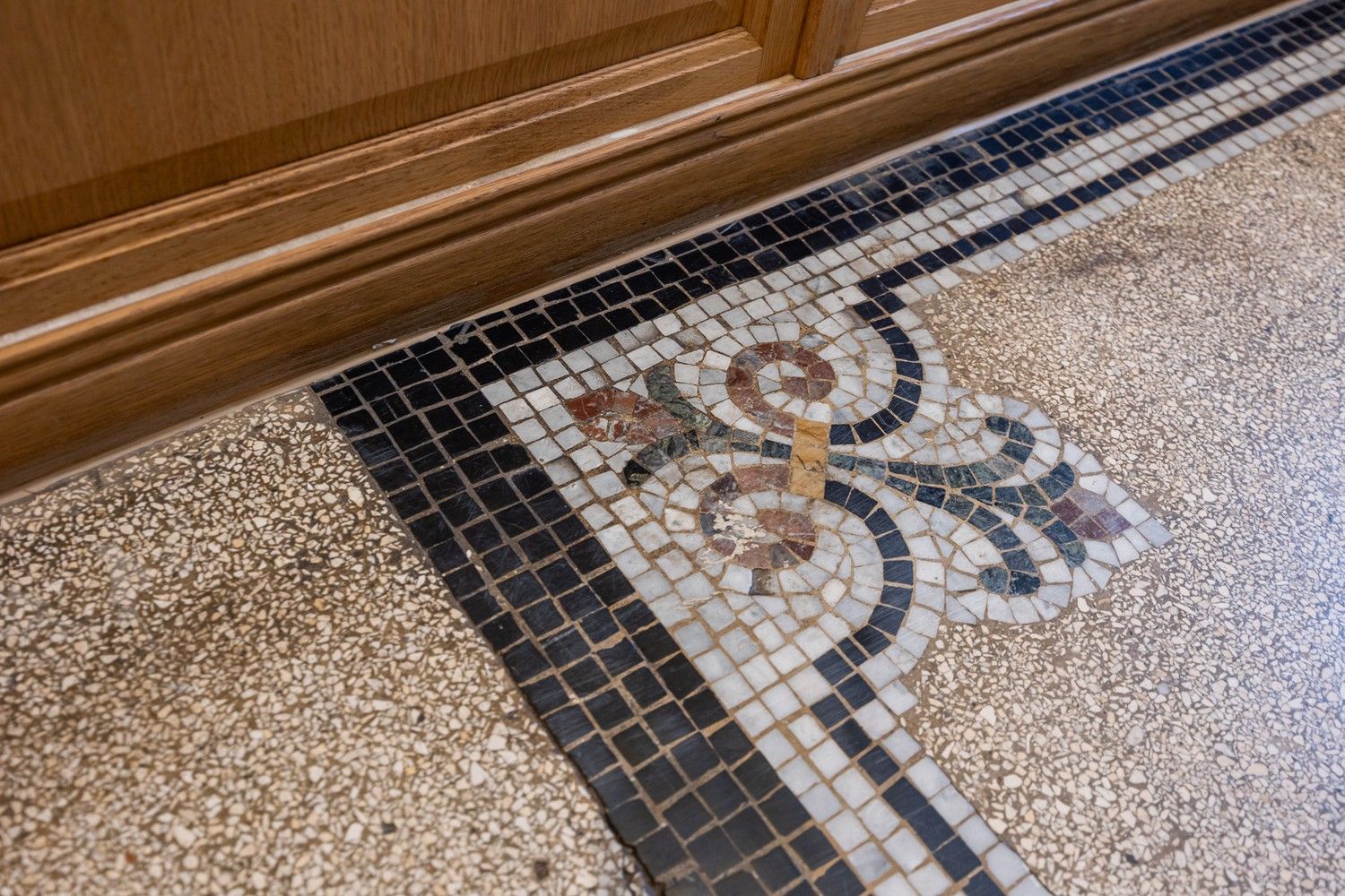 Karaktervol herenhuis met hedendaags comfort en tuin in Deurne foto 5