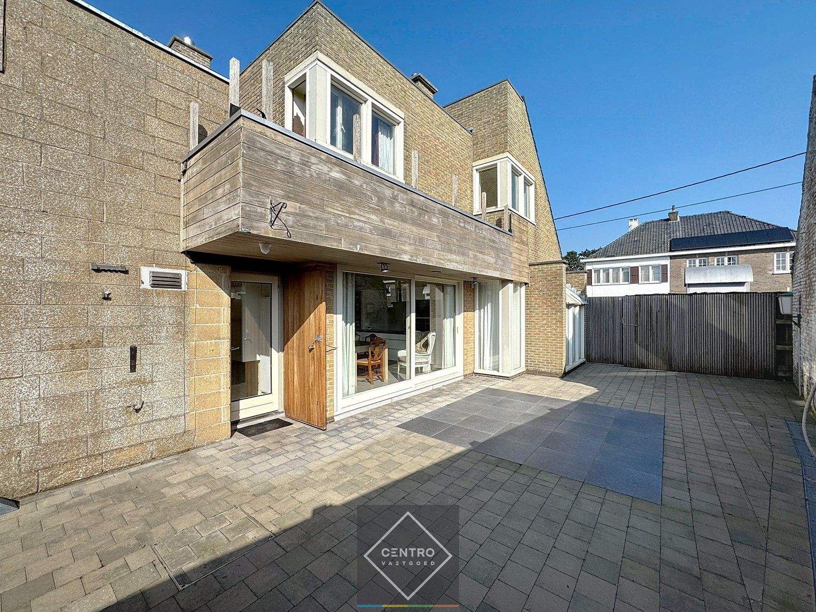 INSTAPKLARE woning met 4 slpks, 2 badks, PRAKTIJKRUIMTE en met MAGAZIJN! foto 26