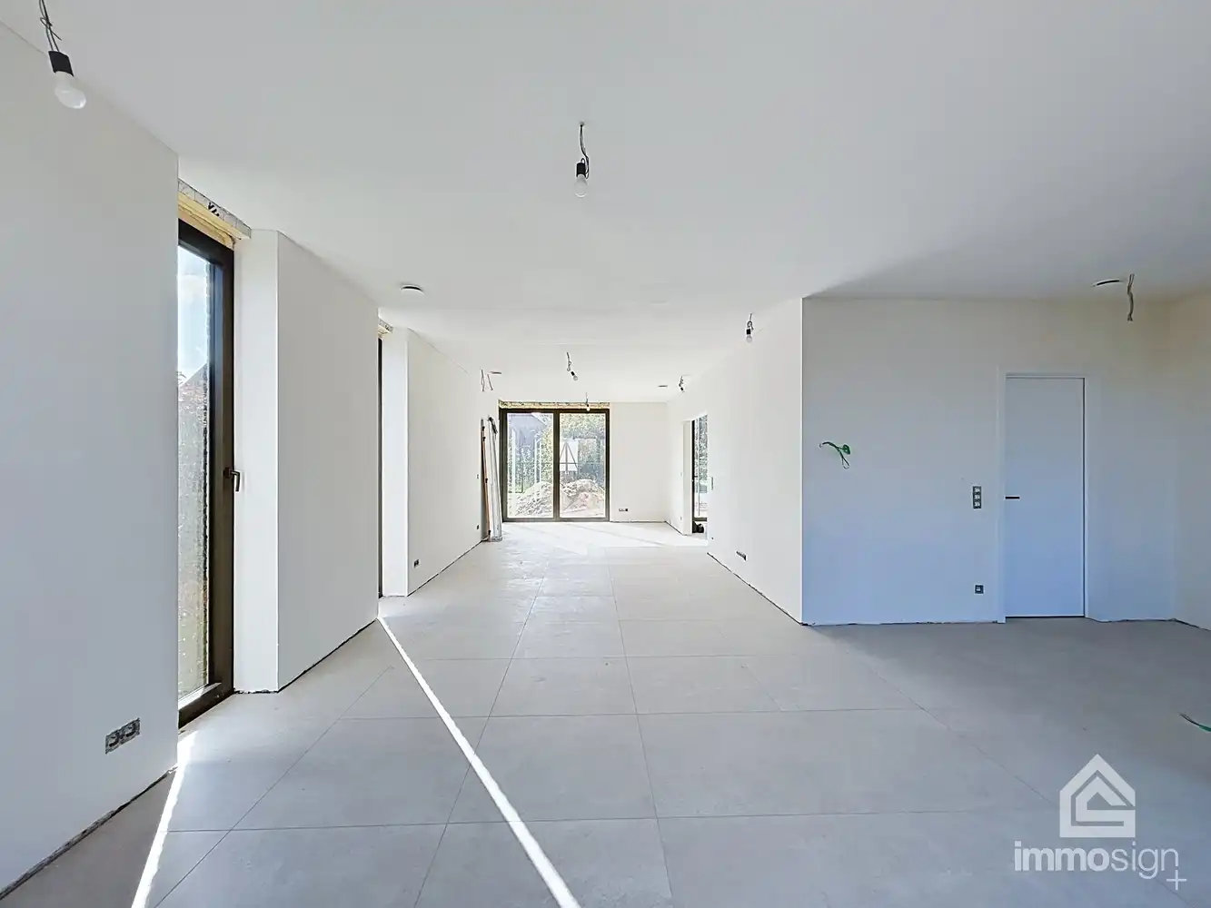 Moderne nieuwbouwwoning op toplocatie in Bree – comfortabel, energiezuinig en volledig afgewerkt foto 3