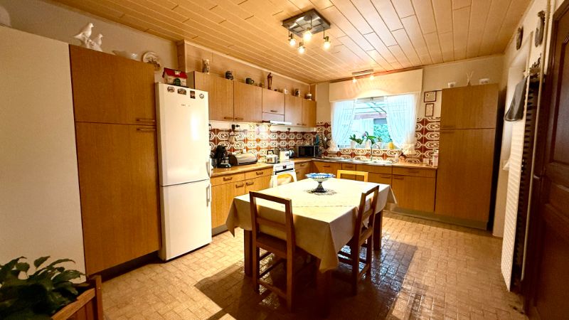 Charmante halfopen bebouwing met garage foto 6