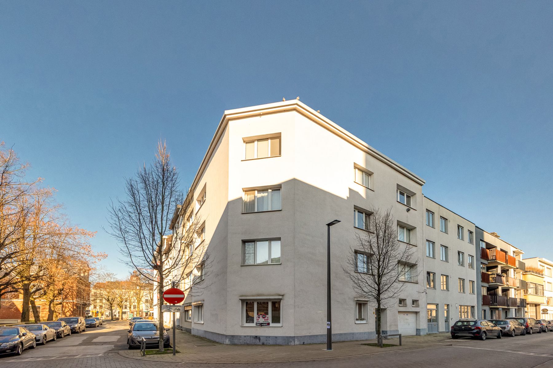 Instapklaar hoekappartement op TOPLOCATIE Sint-Andries !  foto 10