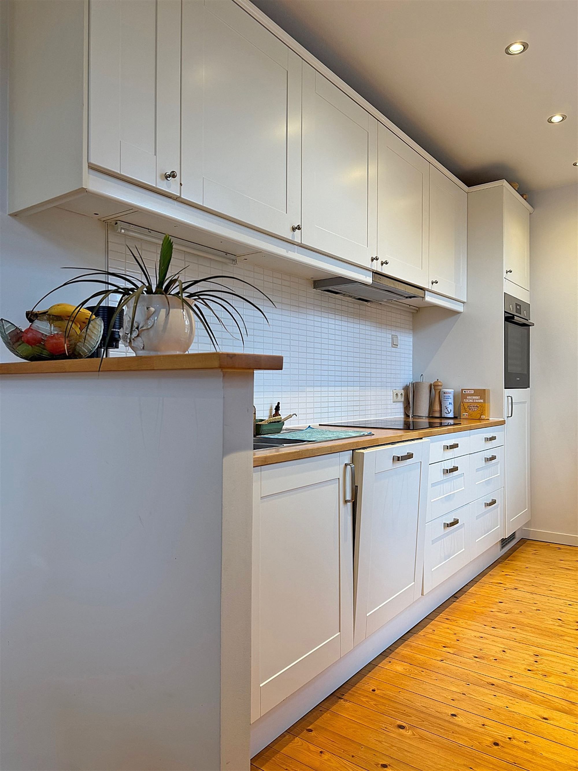 Instapklaar DUPLEX - APPARTEMENT met 2 slaapkamers, 2 badkamers & terras  foto 3