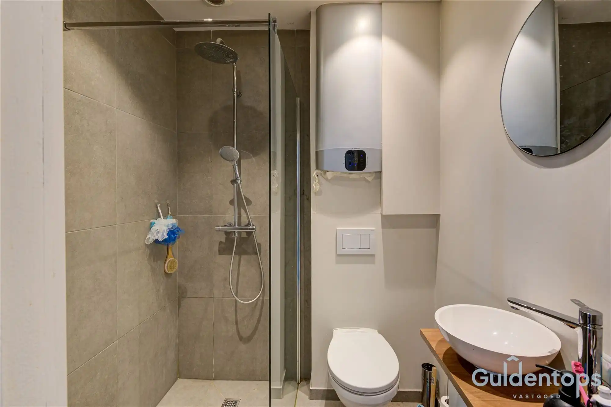 Knap gebouw bestaande uit 2 appartementen én magazijn foto 22