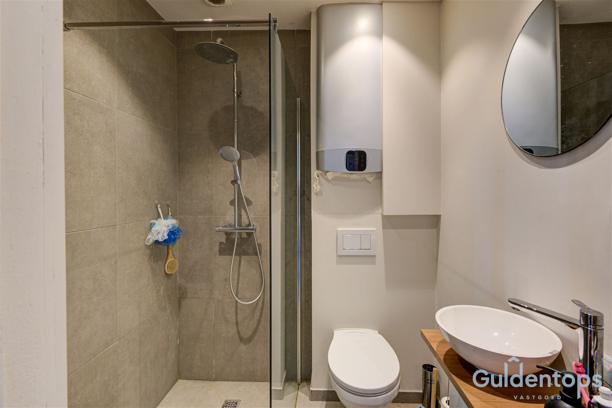 Knap gebouw bestaande uit 2 appartementen én magazijn foto 22