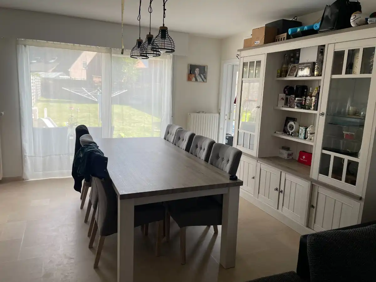 EENGEZINSWONING met tuin & garage foto 6