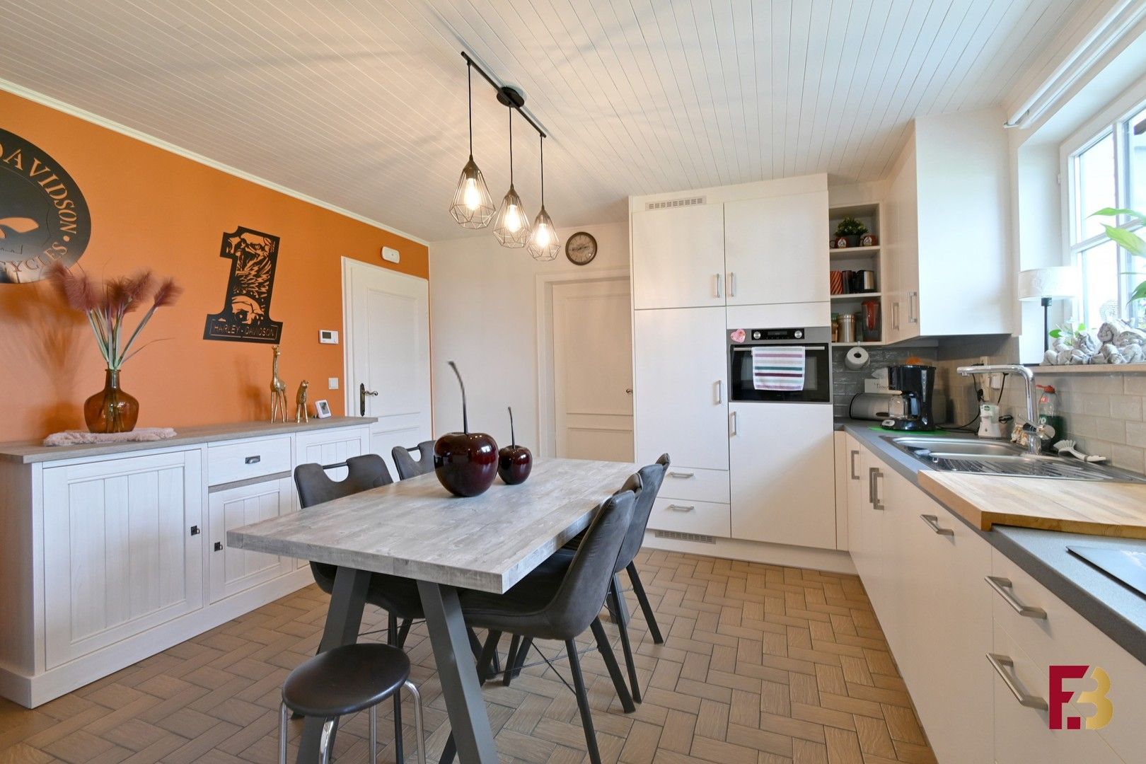Gezellige bungalow met grote tuin in Petegem-aan-de-Leie (Deinze) foto 4