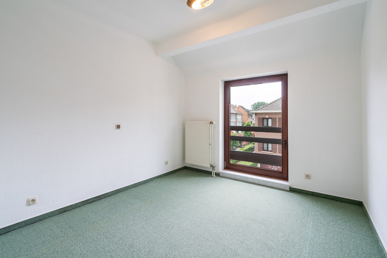 Ruim appartement (145m²) met grote zolderruimte (75m²) foto 9
