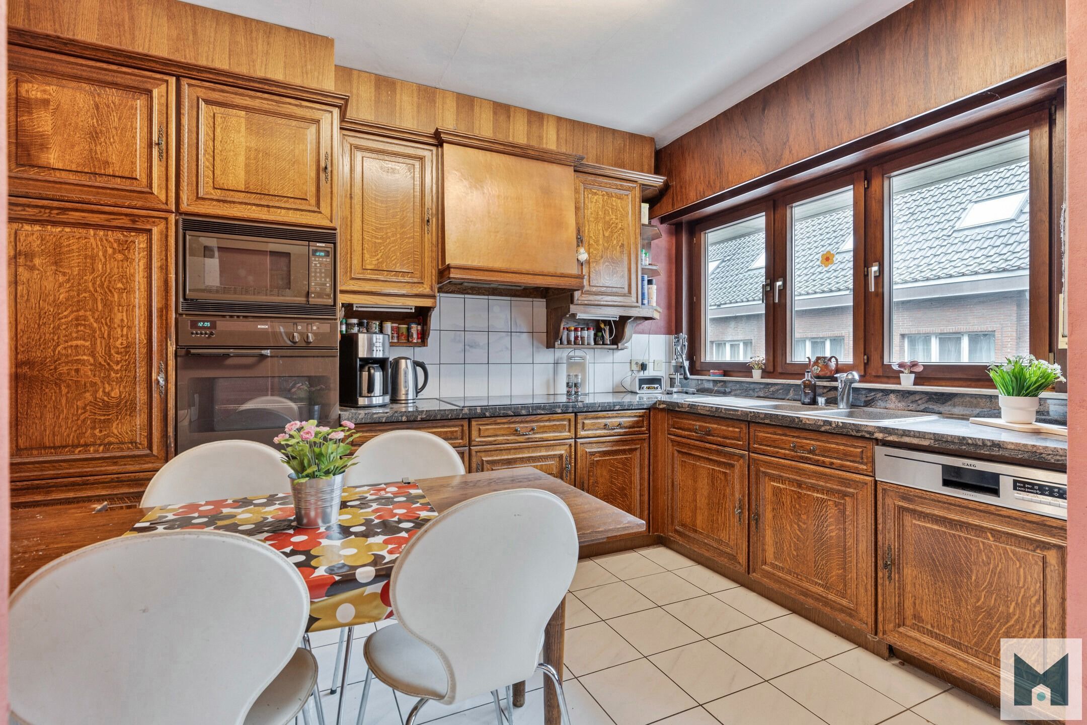 Bel-etage met 5 slaapkamers + handelsruimte en bijbouw! foto 10