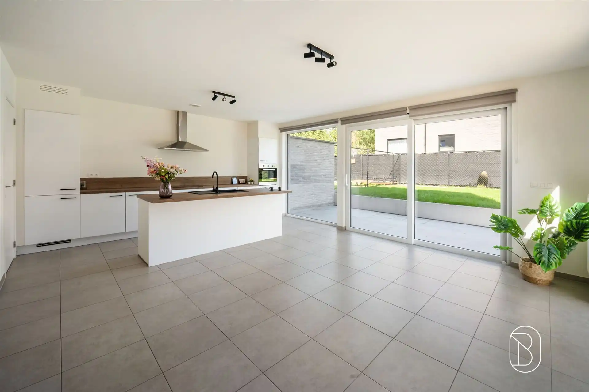 Energiezuinige moderne woning met 3 slpk en carport foto 7