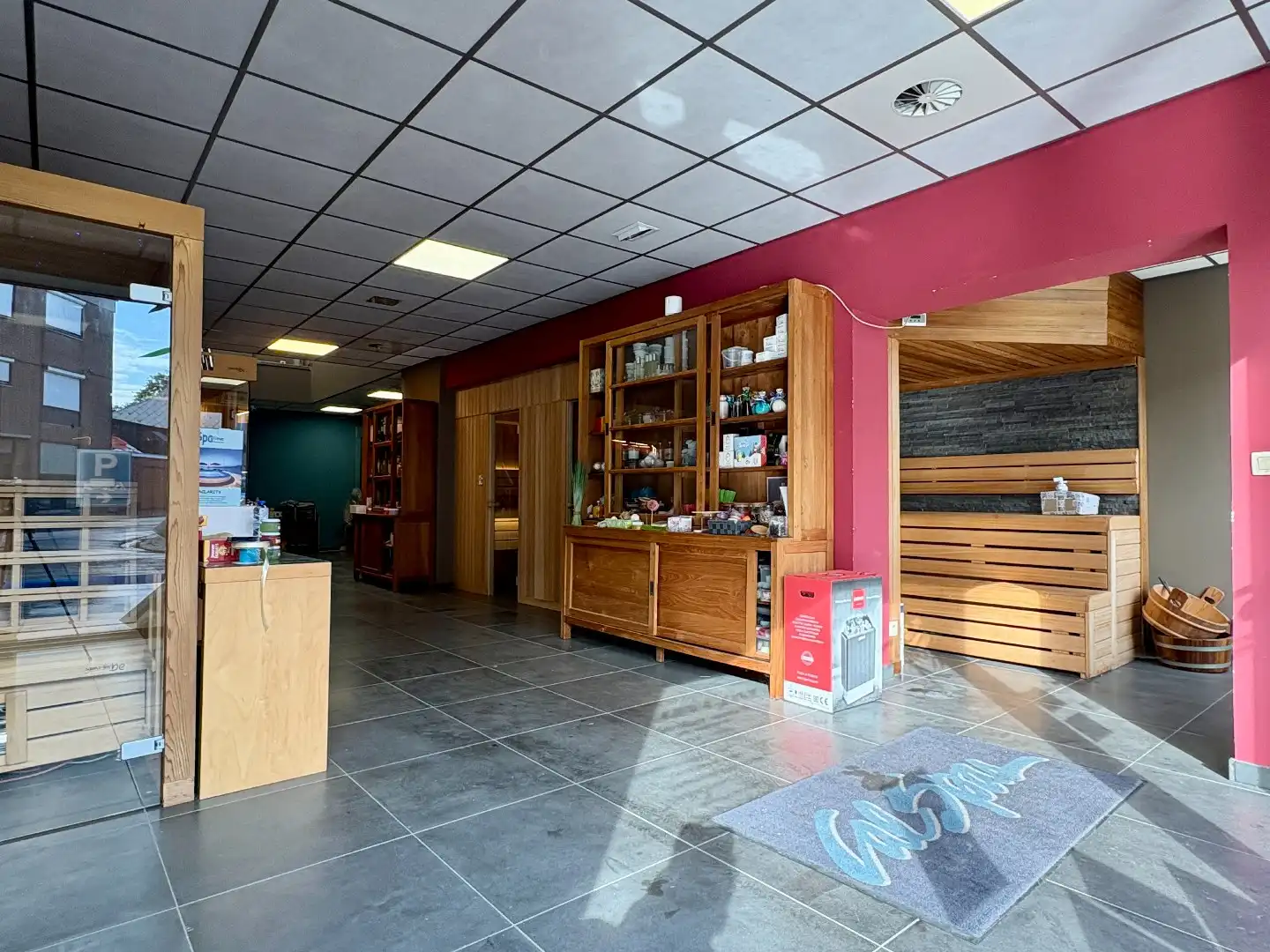 Multifunctioneel gebouw te koop (combinatie wonen & werken) - sauna en winkel - garage - 2 duplexappartementen foto 10