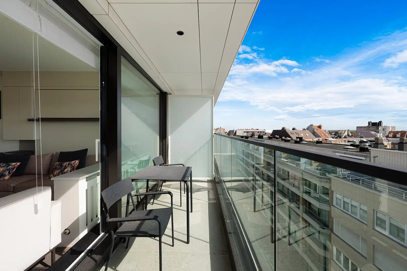 Luxueus éénslaapkamer appartement op toplocatie te Zoute. foto 8