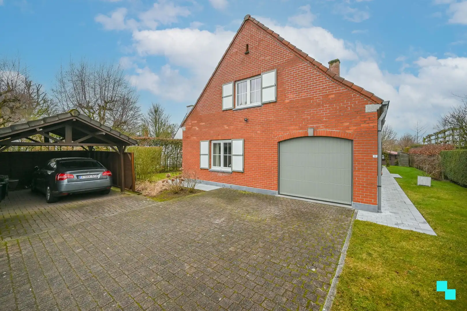 Verrassend ruime woning op een toplocatie in Marke foto 33