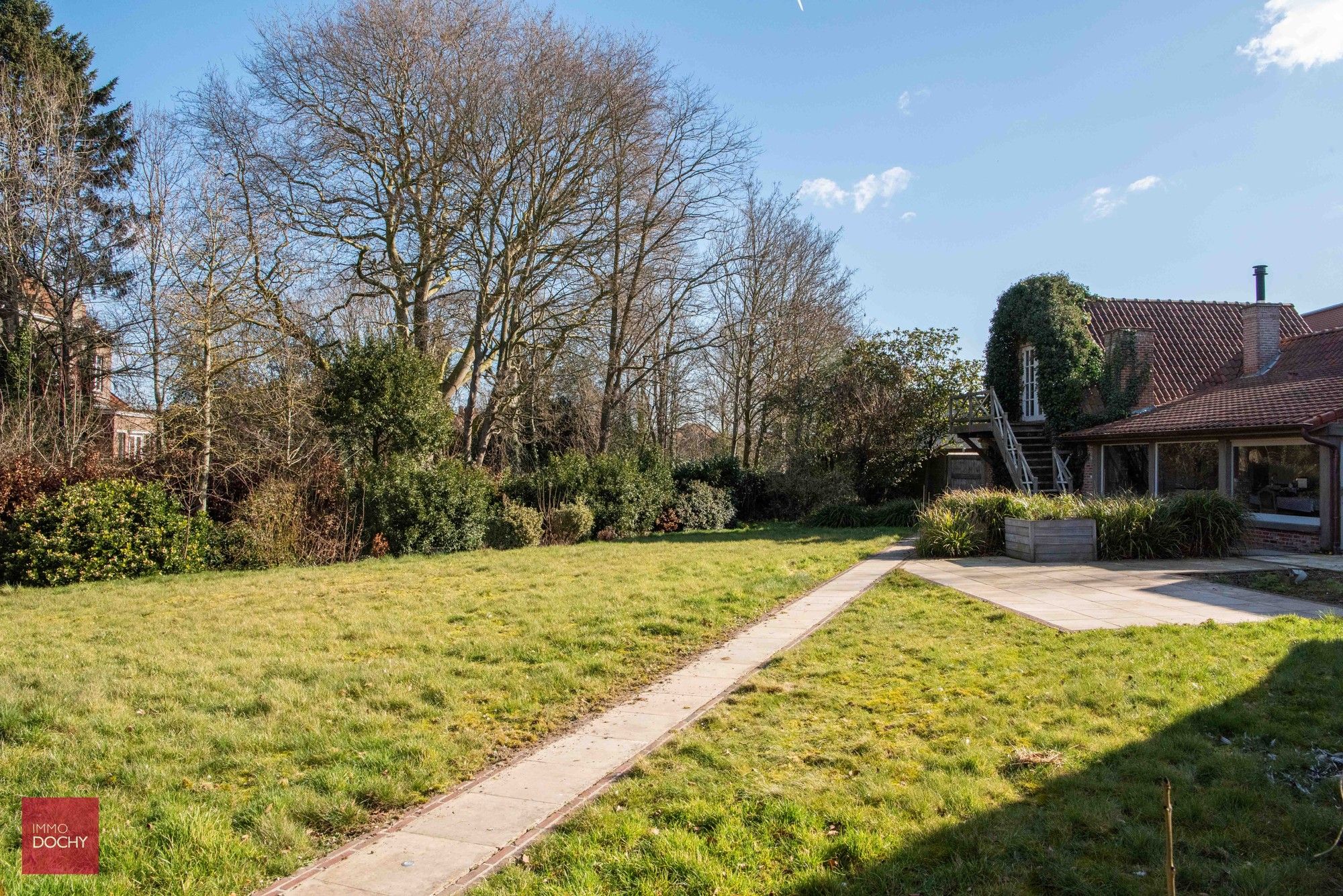 Centraal en rustig gelegen villa met praktijkmogelijkheden foto 13