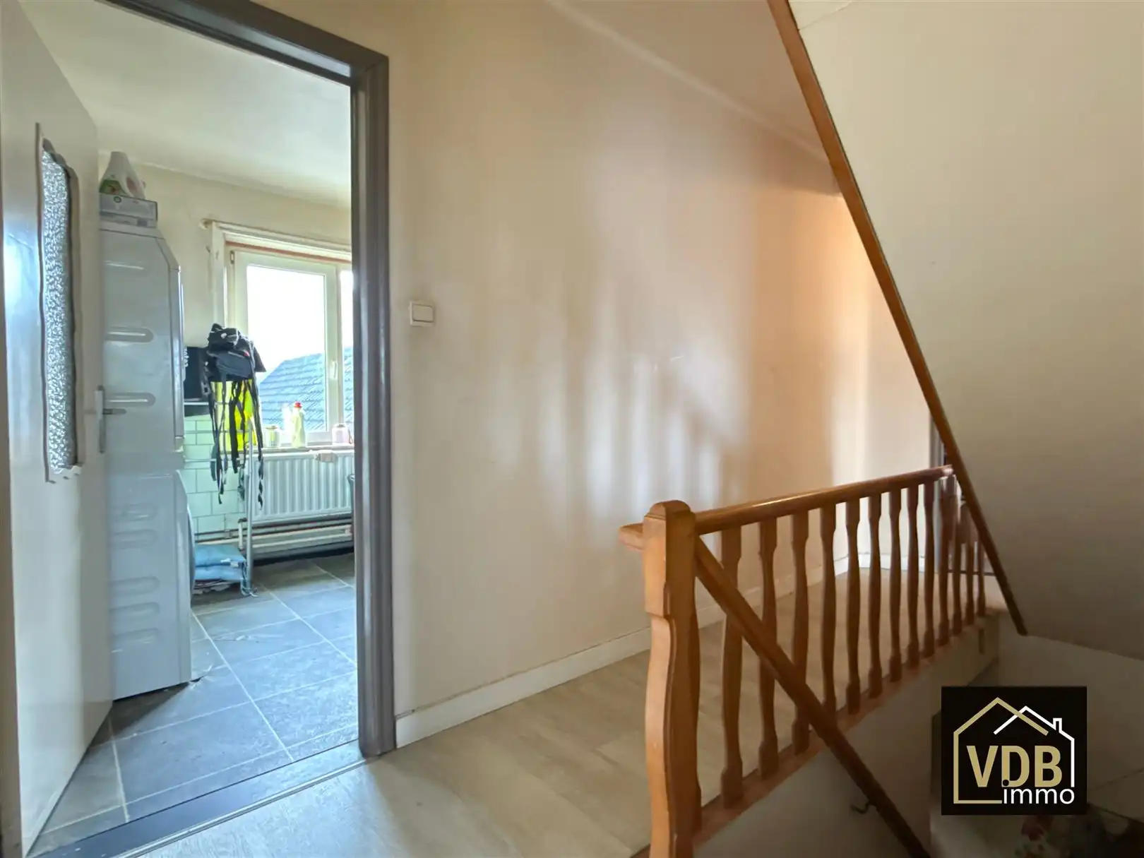 HANDELSHUIS MET WOONST foto 44