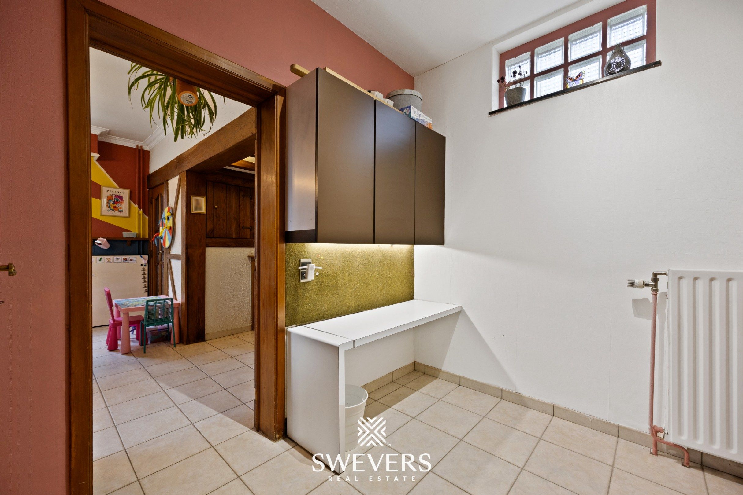 Open bebouwing met 3 slaapkamers en garage in rustige straat foto 21