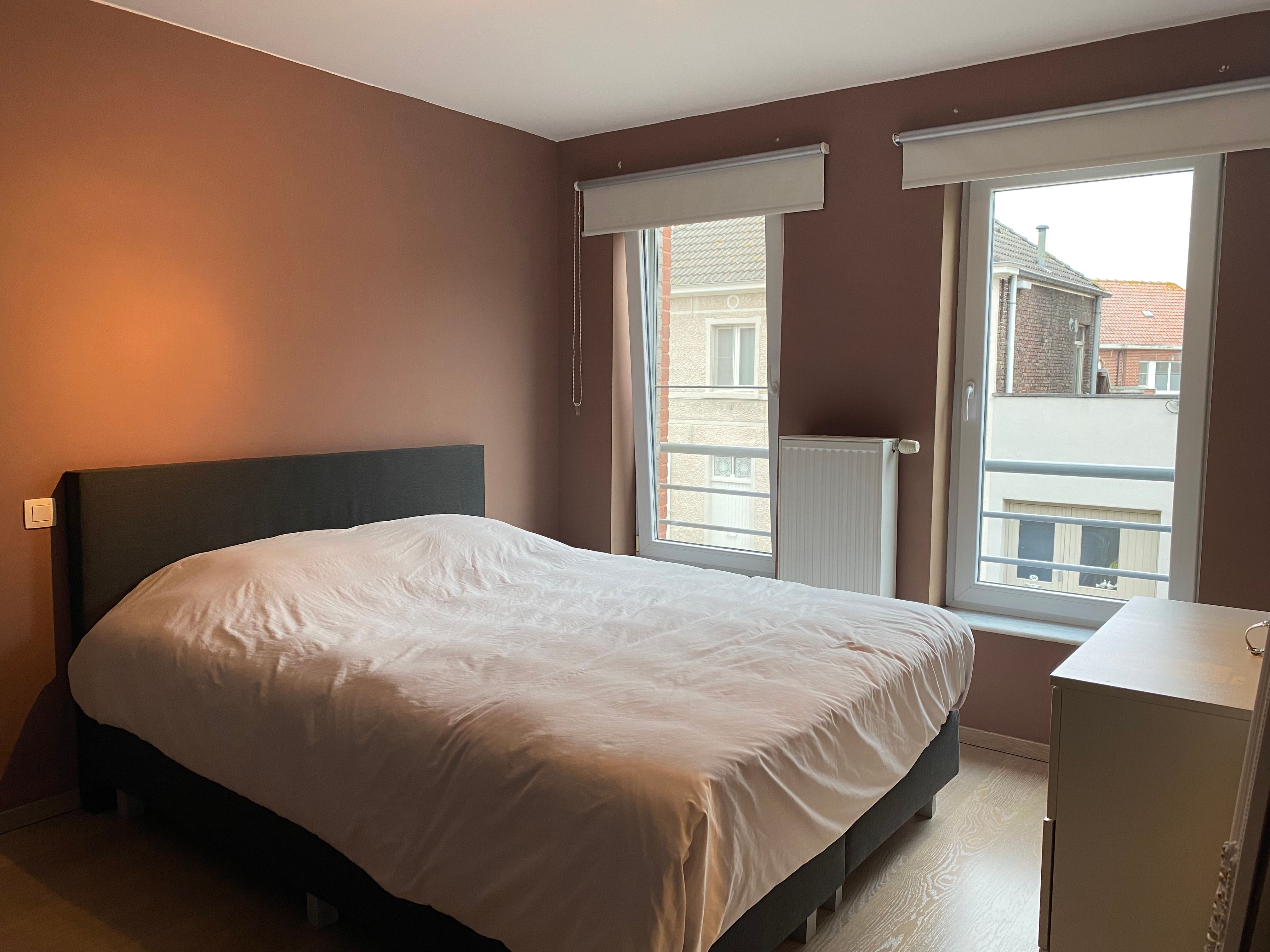 Ruim en lichtrijk appartement met 2 slaapkamers en garage foto 4