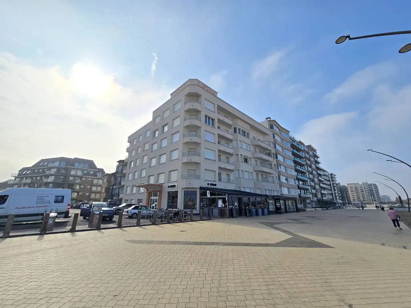 Gerenoveerde studio met slaaphoek aan de Zeedijk te De Panne foto 7