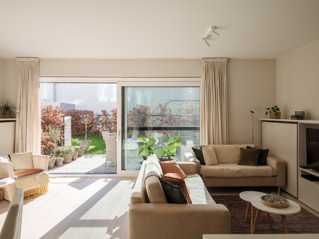 Historisch centrum Gent - luxueus 2 slpk appartement (2020) met privatieve tuin. foto {{pictureIndex}}