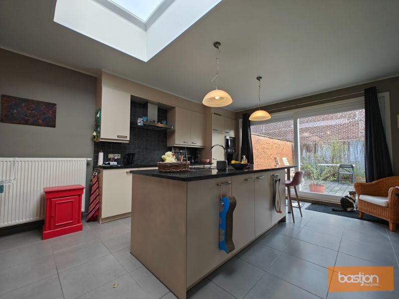 Woning met 2 slaapkamers en terras. foto 4
