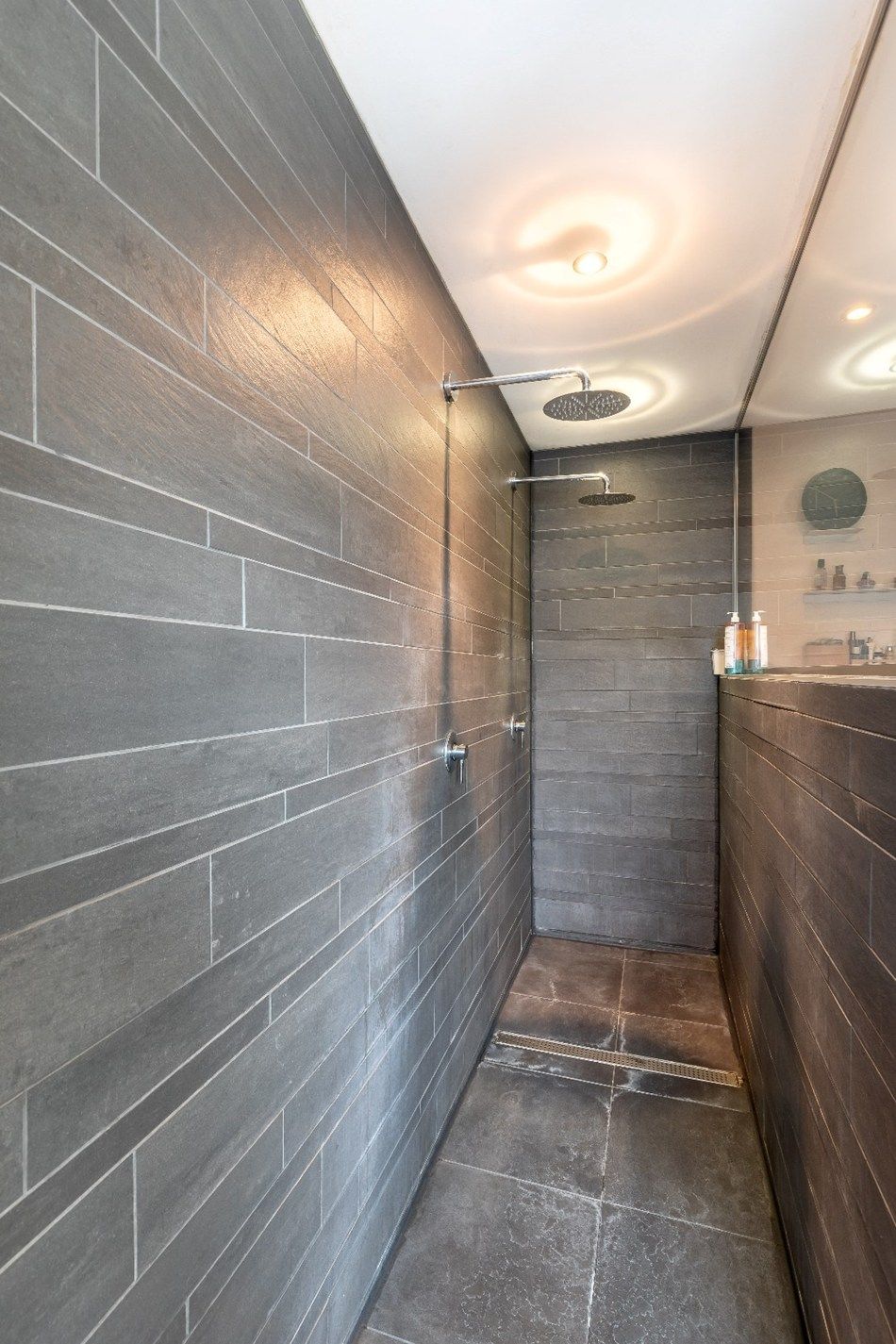 Ruime gezinswoning in perfecte staat van onderhoud! foto 10