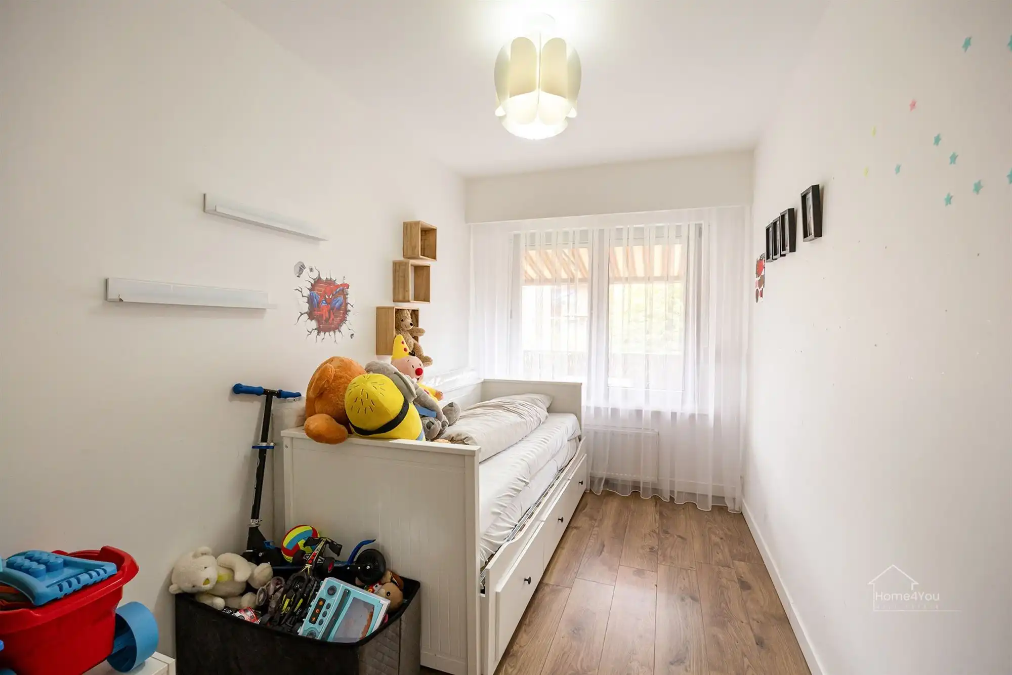 Instapklaar appartement met 3 slpk, terras en garagebox! foto 8