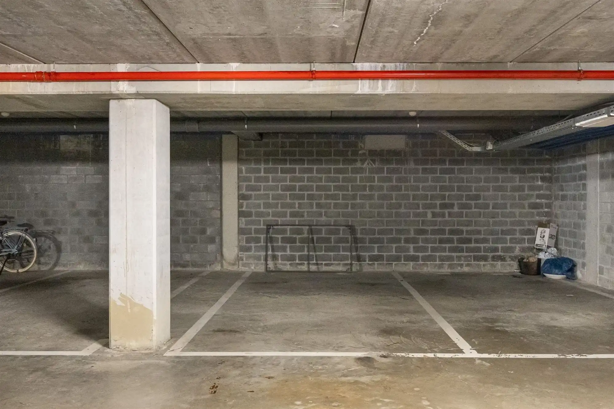 Instapklaar app. met  2 slaapkamers, 2 badkamers en terras foto 28