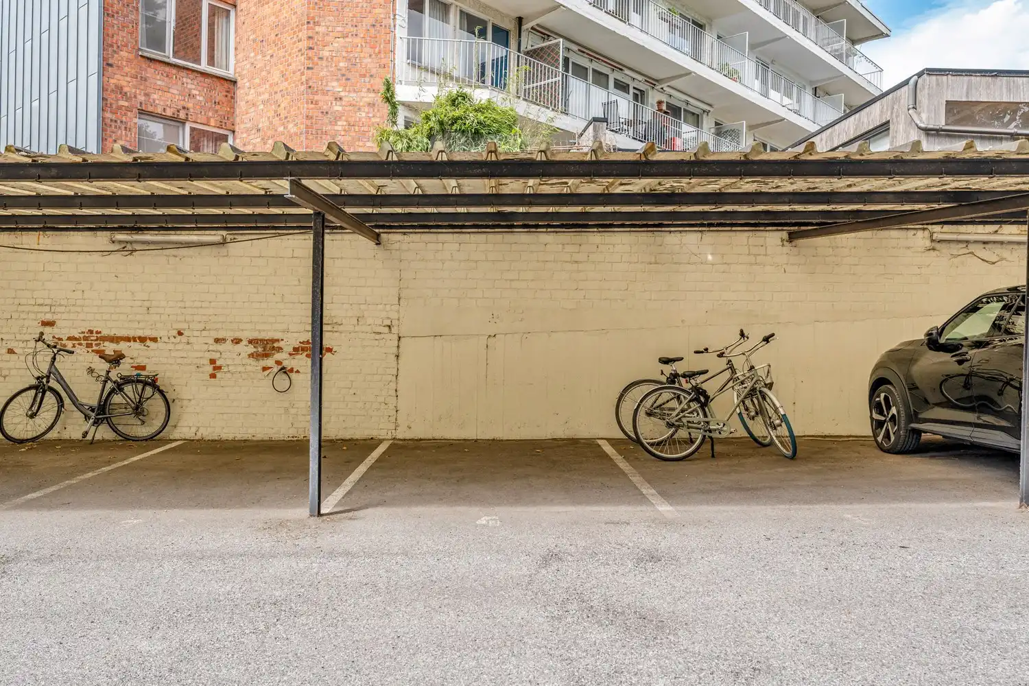 Prachtig gerenoveerde en gemeubelde studio met een terras, een kelder en een autostaanplaats nabij het UZ Gasthuisberg te centrum Leuven! foto 18