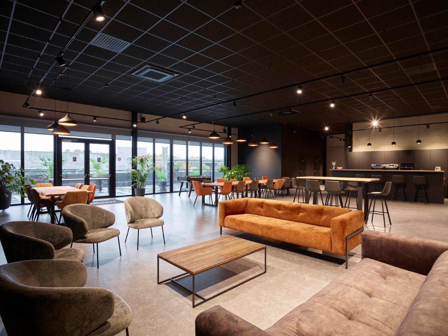 Commercieel kantoor te huur (360 m²) in het bruisende Kortrijk: de ideale locatie voor jouw bedrijf! foto 13