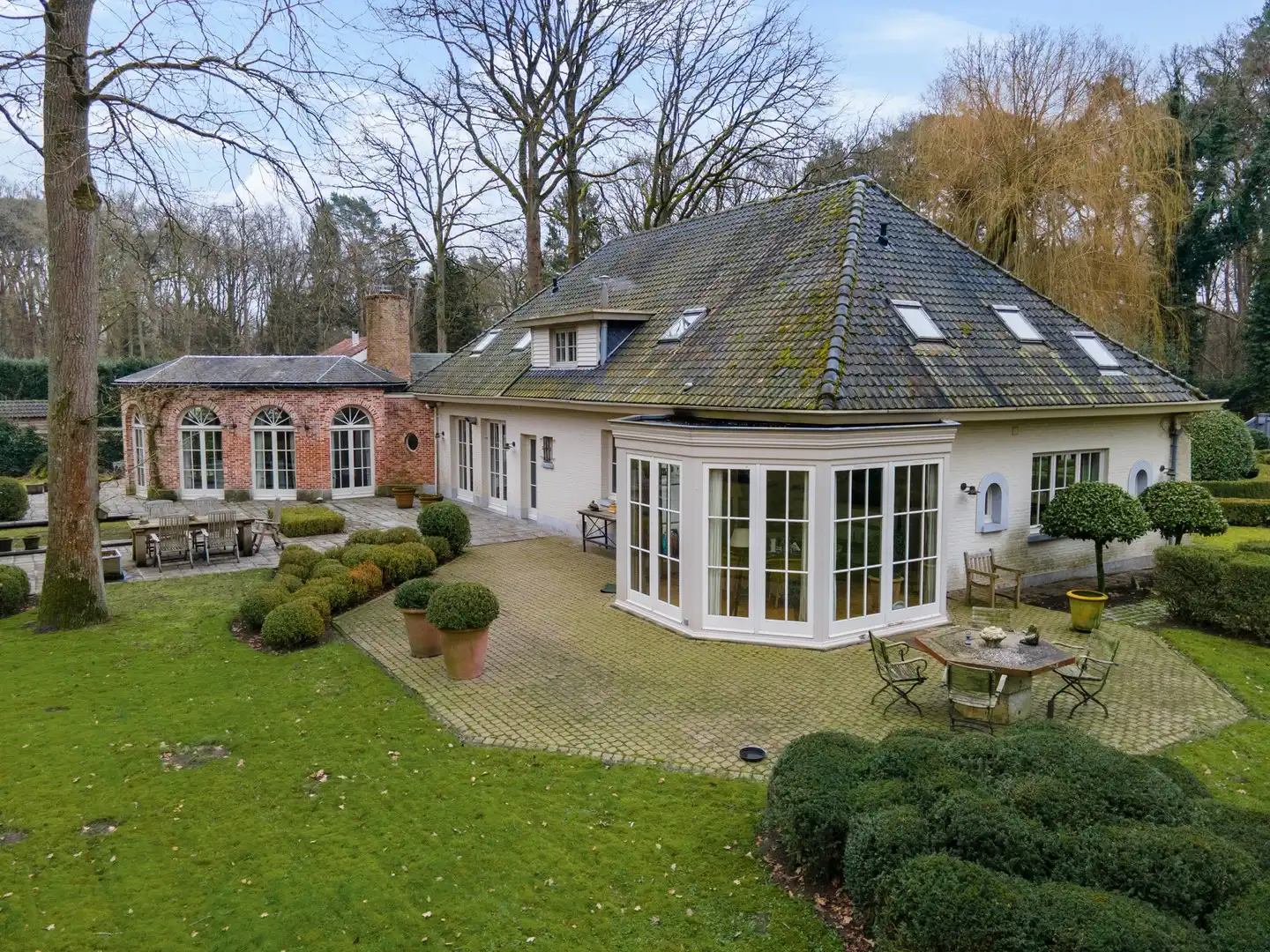 Stijlvolle villa in gegeerde doodlopende straat foto 29