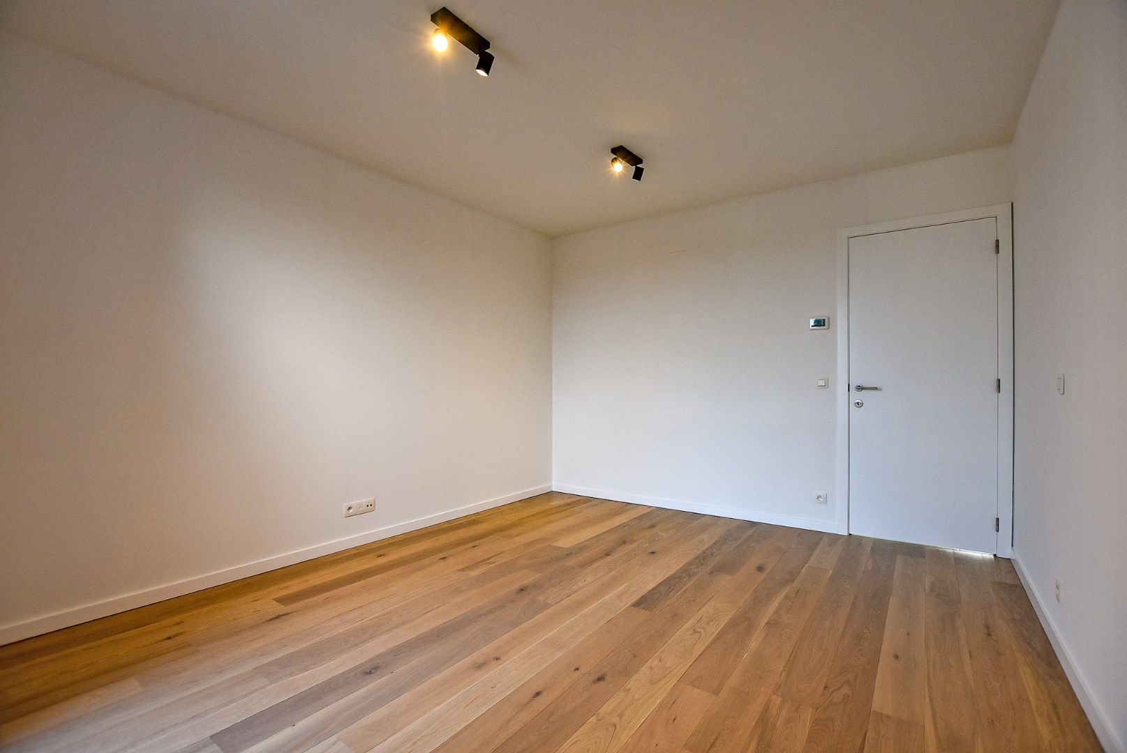 Recent appartement (100 m²) met 2 slaapkamers te Oostduinkerke foto 11