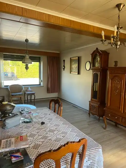 Charmant huis te koop aan de Rodenbachstraat in Hamont-Achel - Ideaal met 2 slaapkamers, bureau, kelder en garage voor uw comfort! foto 4