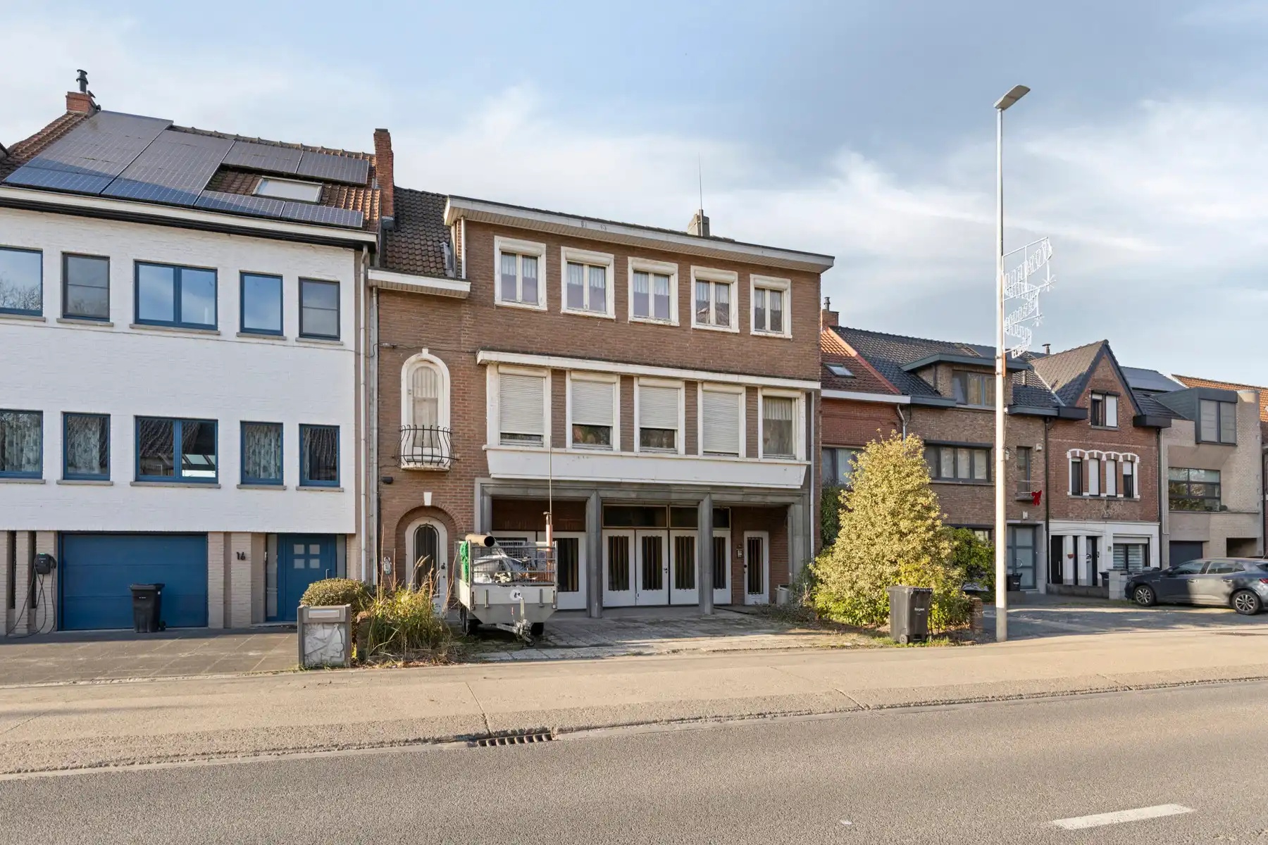 Ruim magazijn (433m² bruikbare oppervlakte) met oprit. foto 11