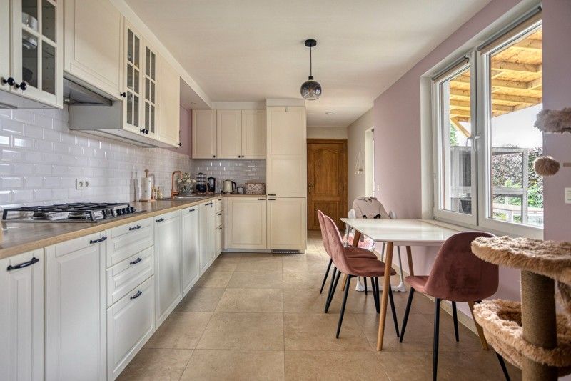 Gerenoveerde halfopen woning met 3 slaapkamers, zonnige tuin en inpandige garage in hartje Wakken! foto 12