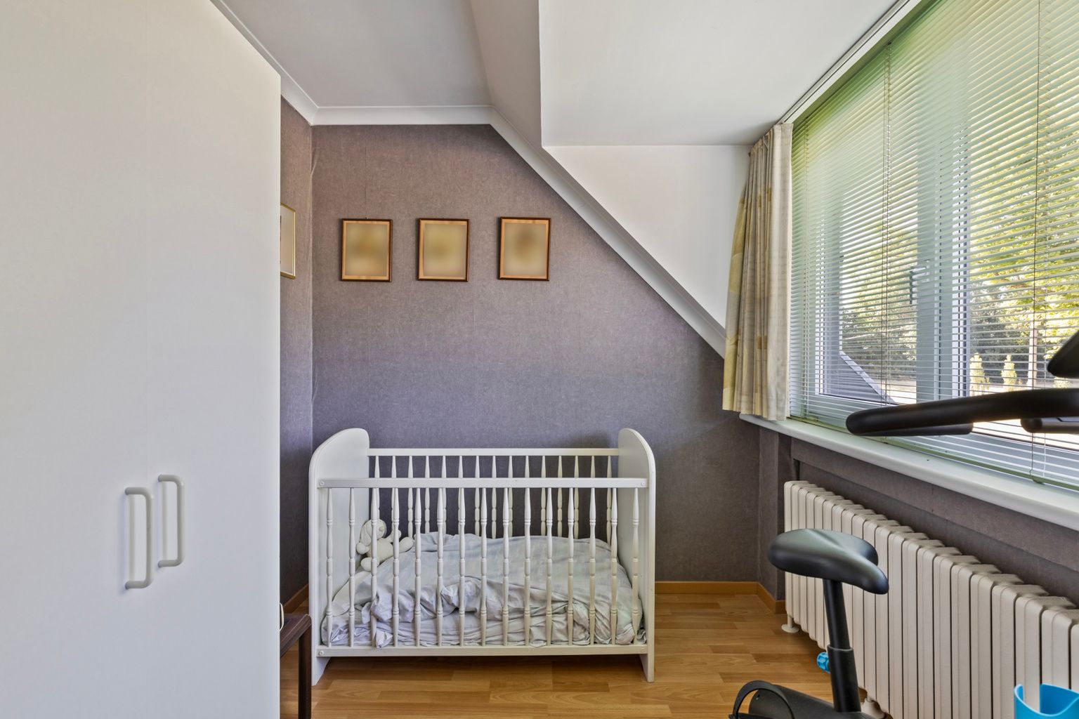 Ruime asbest vrije villa met magazijn en zwembad  foto 26