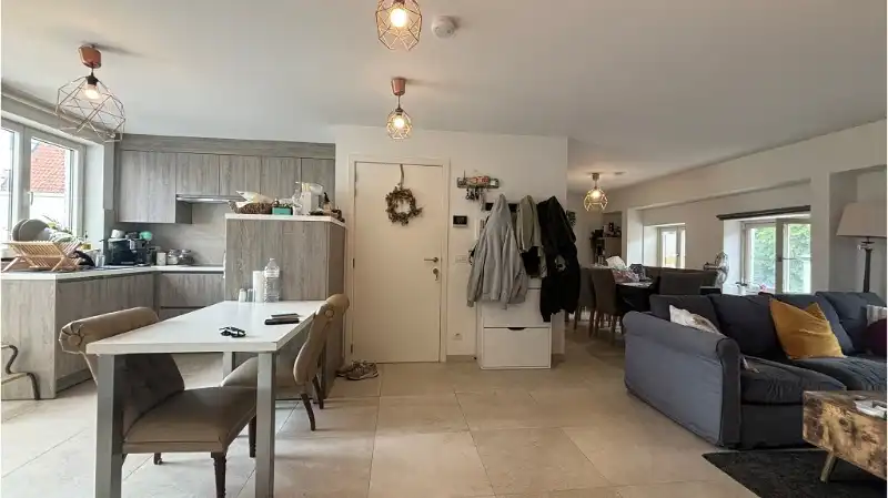 Recent 2-slaapkamerappartement met TERRAS  te huur in Brugge foto 3