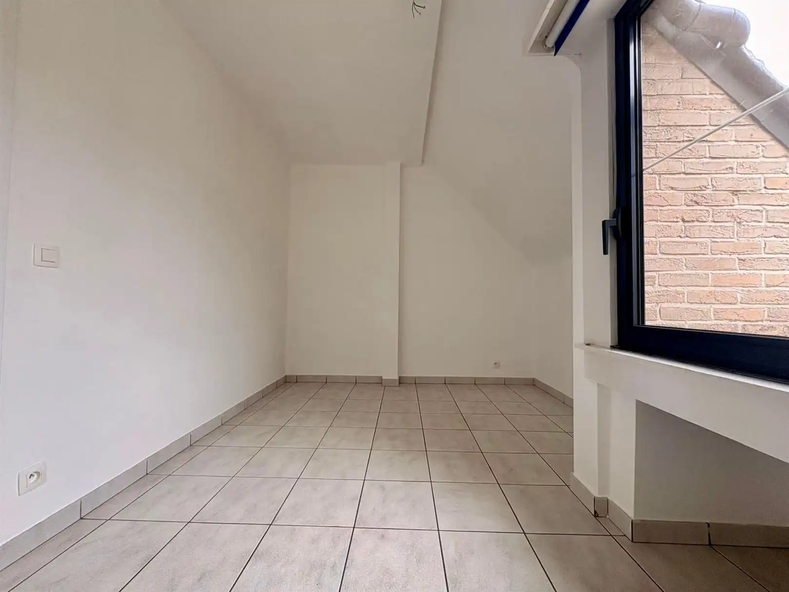 Ruim 2-slaapkamerappartement met lift en autostaanplaats in Sint-Gillis-Dendermonde foto 13